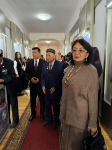Сегодня в историко-краеведческом музее ЗКО состоялось открытие выставки и литературный вечер «Қазақ жырыны қыранды», посвященный 105-летию со дня рождения народного писателя Казахстана, поэта Жубана Молдагалиева.