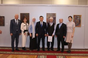 Қазақстан Суретшілер одағының мүшесі, график-суретші, ардагер-спортшы Құбайболла Хамзаұлы Хасановтың «Өрнекті жылдар…» дербес көрмесі