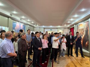 Состоялось открытие выставки «Атадан қалған ақ сауыт»
