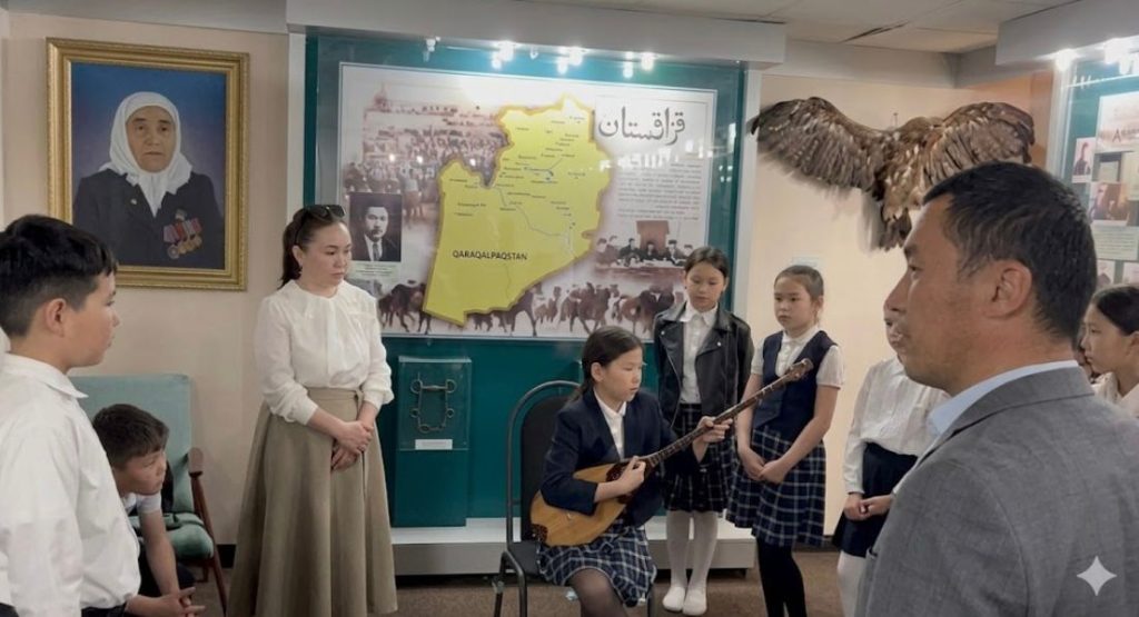 «Күміс әшекейлер: дәстүр мен өрнек» көрмесі